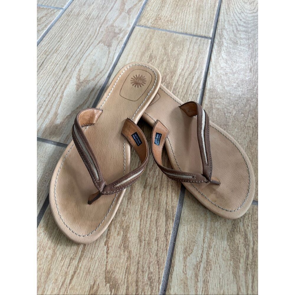 UGG Elyza II Brown Leather Flip Flop Sandals Comfort Casual Women’s Size 8